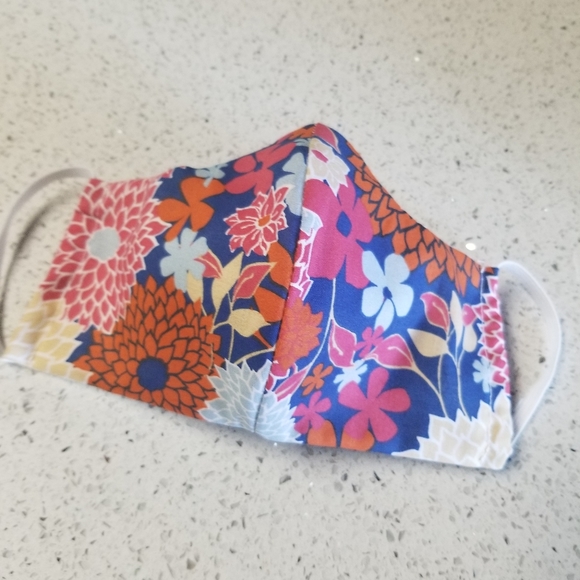 2 for 22 fabric face mask with wire and pocket - Picture 4 of 5